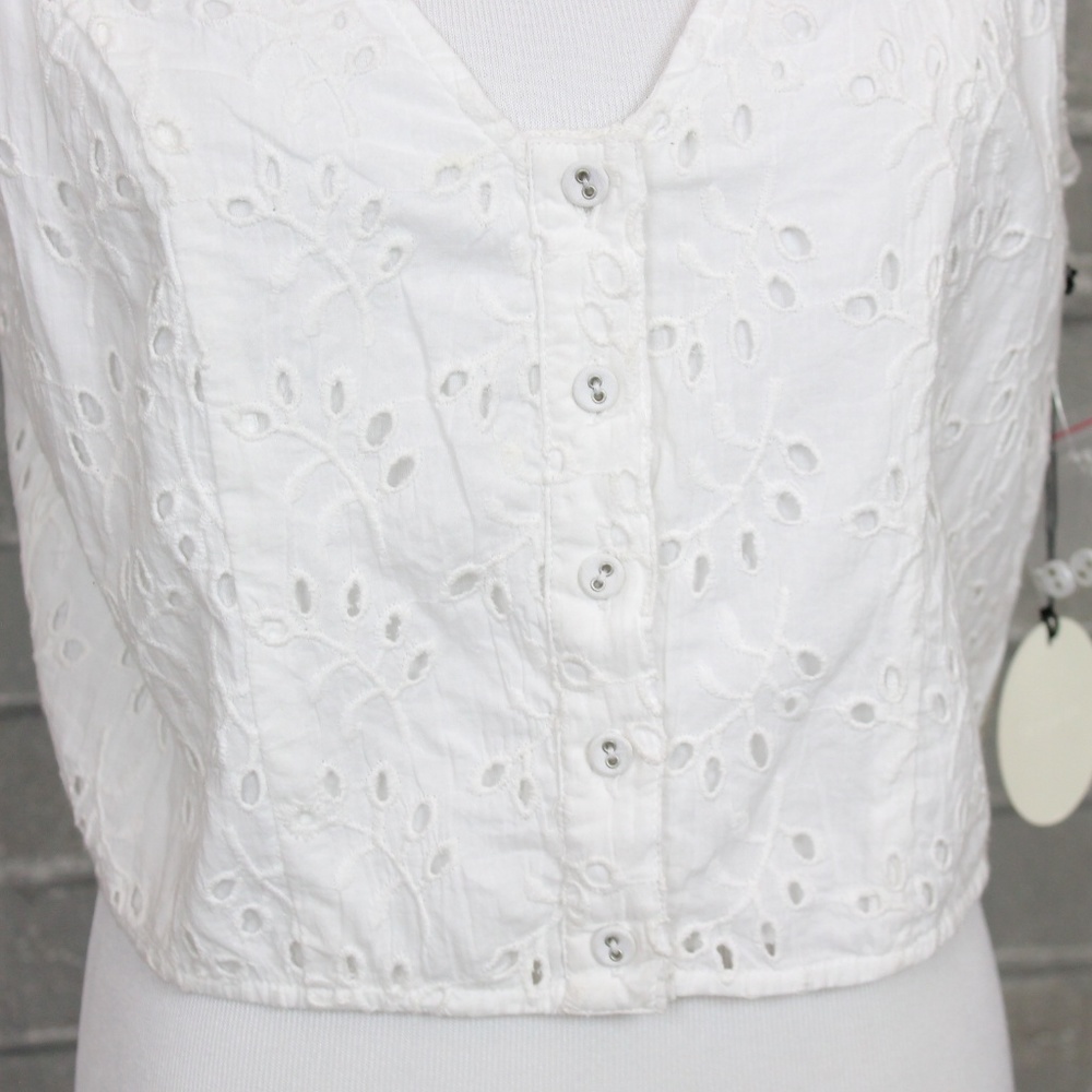Tularosa Poppy Eyelet Lace Crop Tank Vest - Picture 5 of 8
